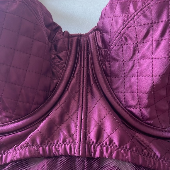 Victoria’s Secret Very Sexy Lined Balconet Burgundy Bra Women’s Size 32DD - Picture 6 of 9
